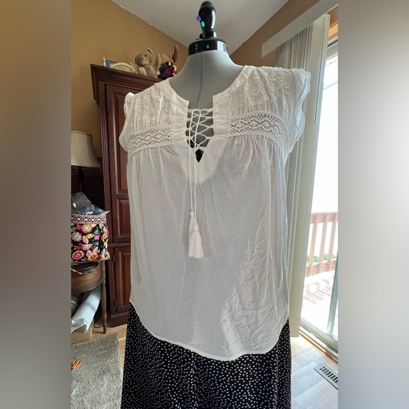 XL Boho white sleeveless summer top from Maurice’s. - Picture 2 of 9
